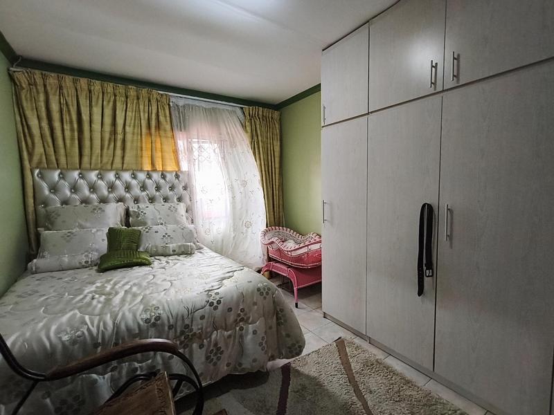 7 Bedroom Property for Sale in Southernwood Eastern Cape